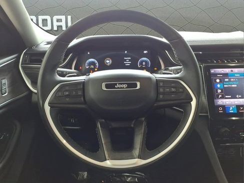 Used 2023 Jeep Grand Cherokee L Limited AWD/4WD image 20