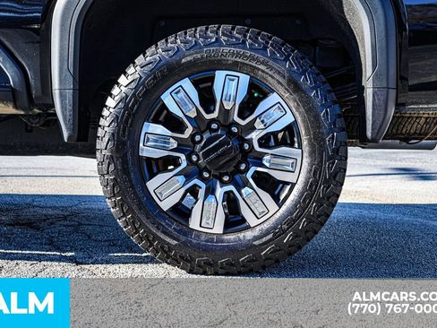 Used 2024 GMC Sierra 3500 Denali w/ Denali Reserve Package image 18