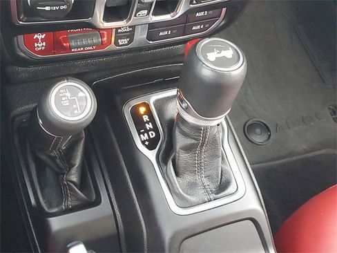 Used 2024 Jeep Wrangler Unlimited Rubicon 392 image 31