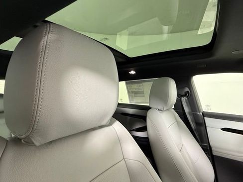 Certified 2026 Land Rover Range Rover Evoque S image 27