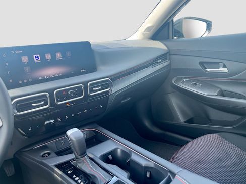 New 2026 Nissan Sentra SR FWD image 24