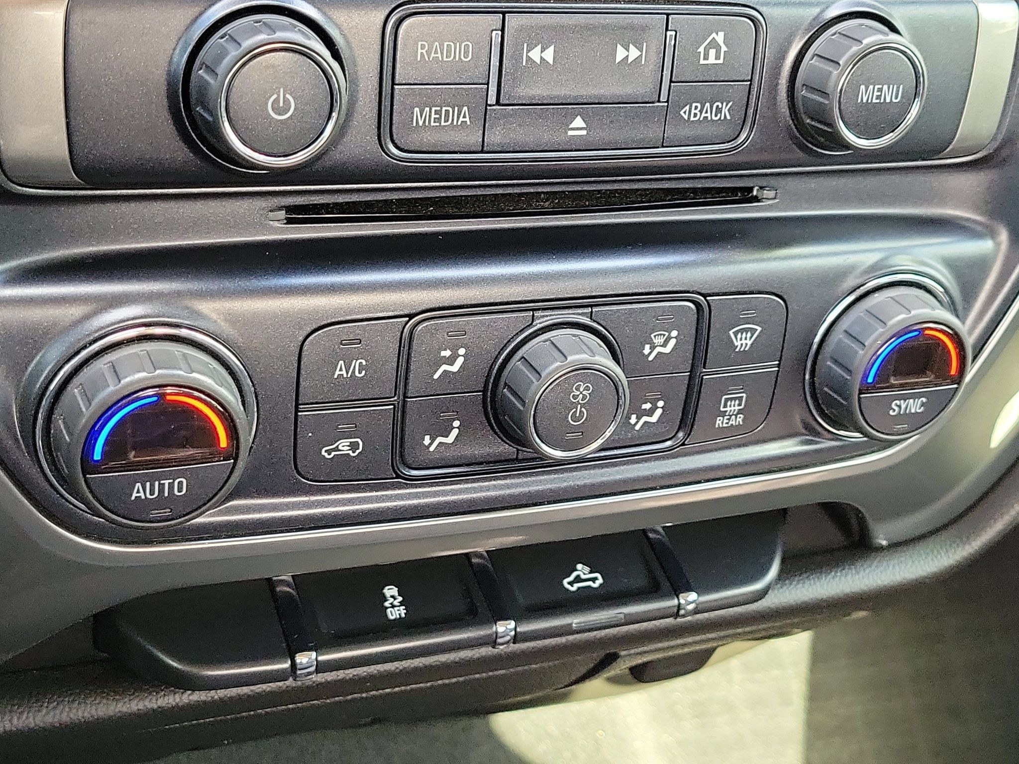 Used 2019 Chevrolet Silverado 1500 LT w/ All Star Edition AWD/4WD image 18