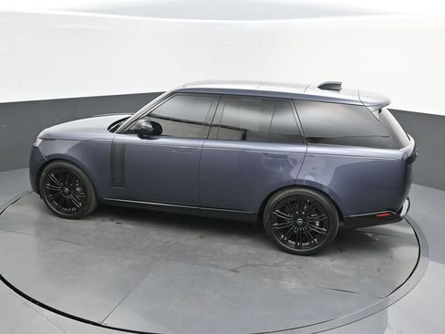 Used 2025 Land Rover Range Rover SE AWD/4WD image 33