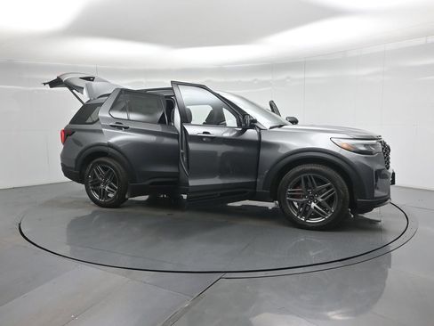 New 2026 Ford Explorer ST w/ Sun And Sound Package image 32