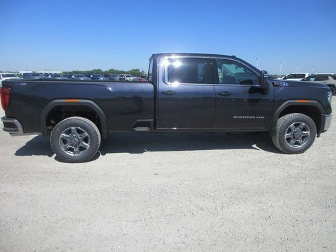 New 2026 GMC Sierra 3500 SLE w/ SLE Value Package AWD/4WD image 3