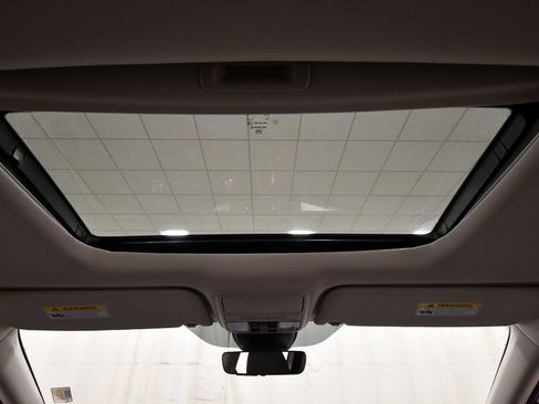Certified 2025 Honda Odyssey EX-L image 16