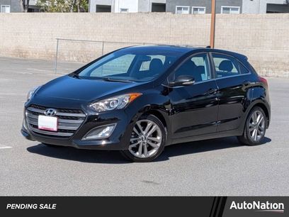 Used 2017 Hyundai Elantra GT w/ Tech Package 03