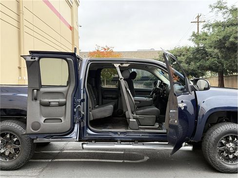 Used 2011 GMC Sierra 1500 SLE w/ Power Tech Package image 22