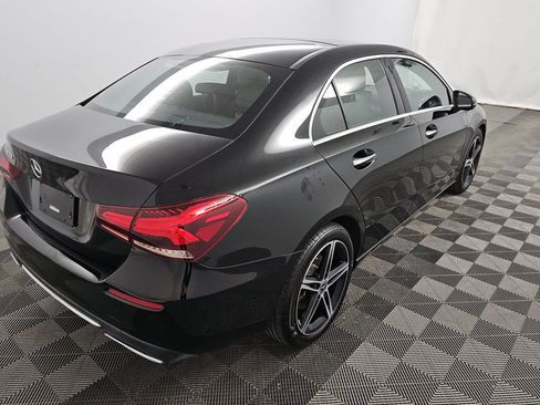 Used 2022 Mercedes-Benz A 220 image 2