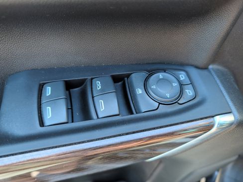 Used 2022 Chevrolet Silverado 1500 RST image 21