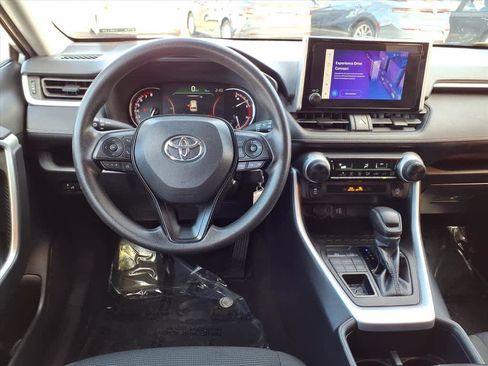 Used 2024 Toyota RAV4 LE image 8