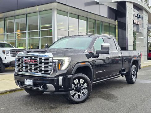 Used 2024 GMC Sierra 3500 Denali w/ Denali Reserve Package image 33