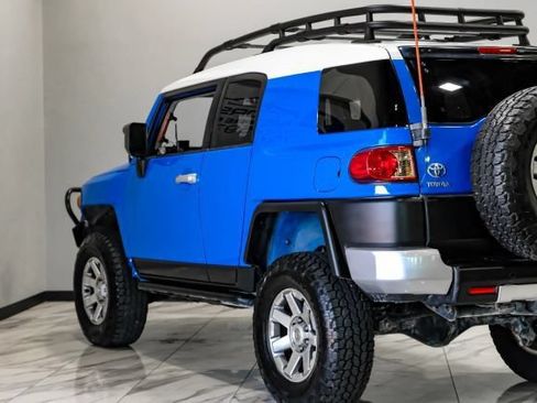 Used 2007 Toyota FJ Cruiser 4WD image 13