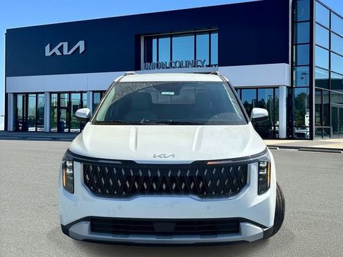 New 2026 Kia Carnival EX FWD image 2