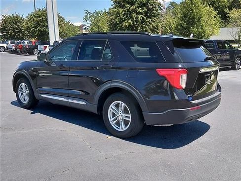 Used 2023 Ford Explorer XLT RWD image 6