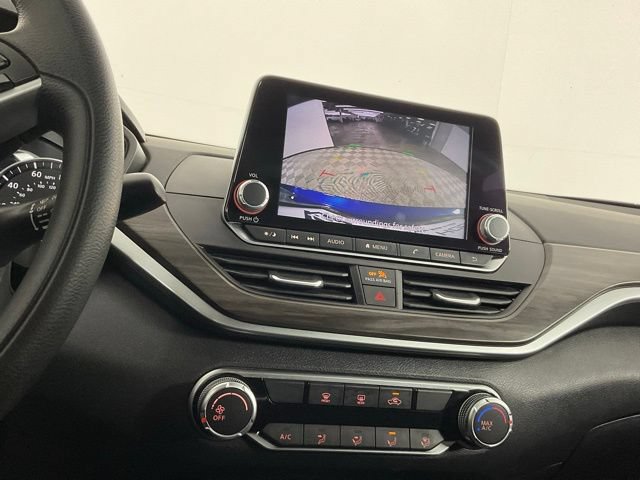 Used 2025 Nissan Altima 2.5 SV FWD image 22