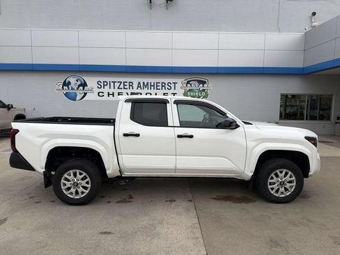 Used 2024 Toyota Tacoma SR AWD/4WD image 11