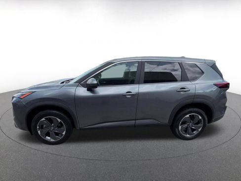 Used 2025 Nissan Rogue SV FWD image 8