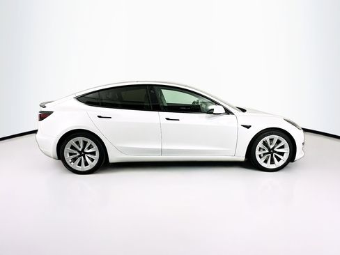 Used 2021 Tesla Model 3 Standard Range Plus image 10