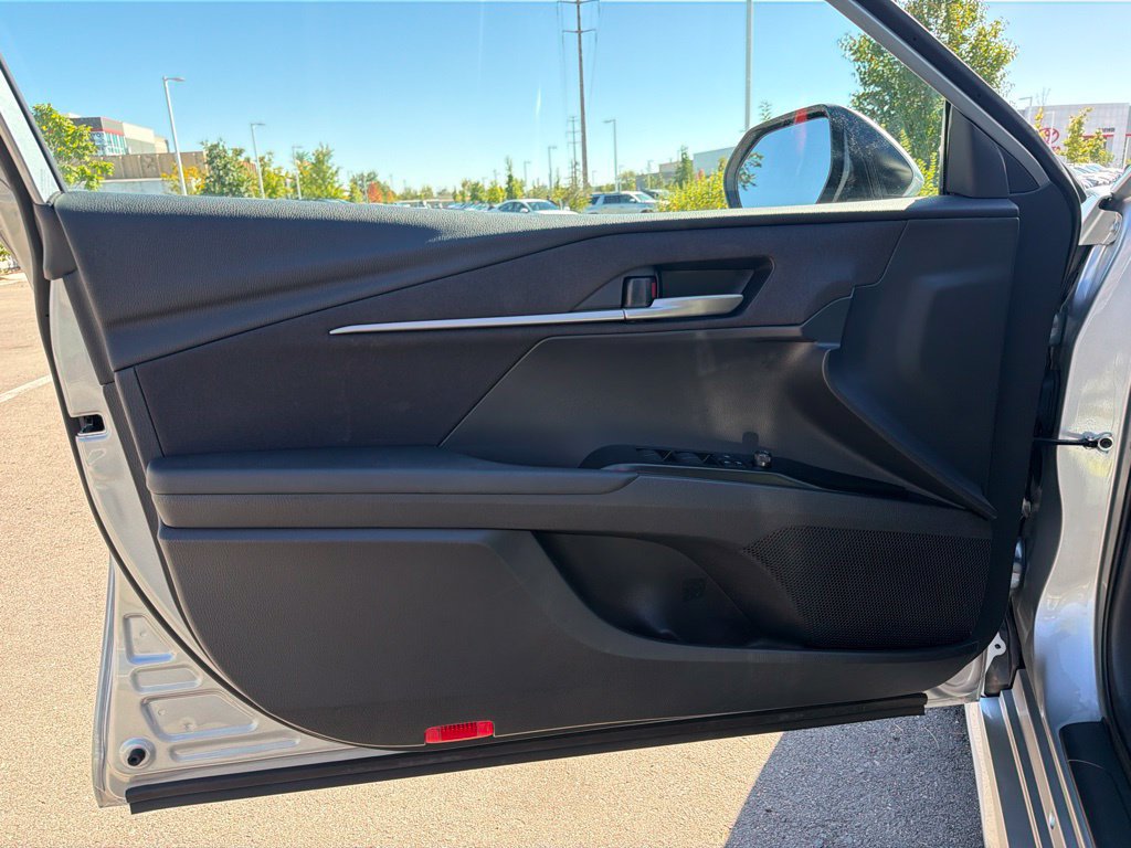 Used 2025 Toyota Camry LE FWD image 24