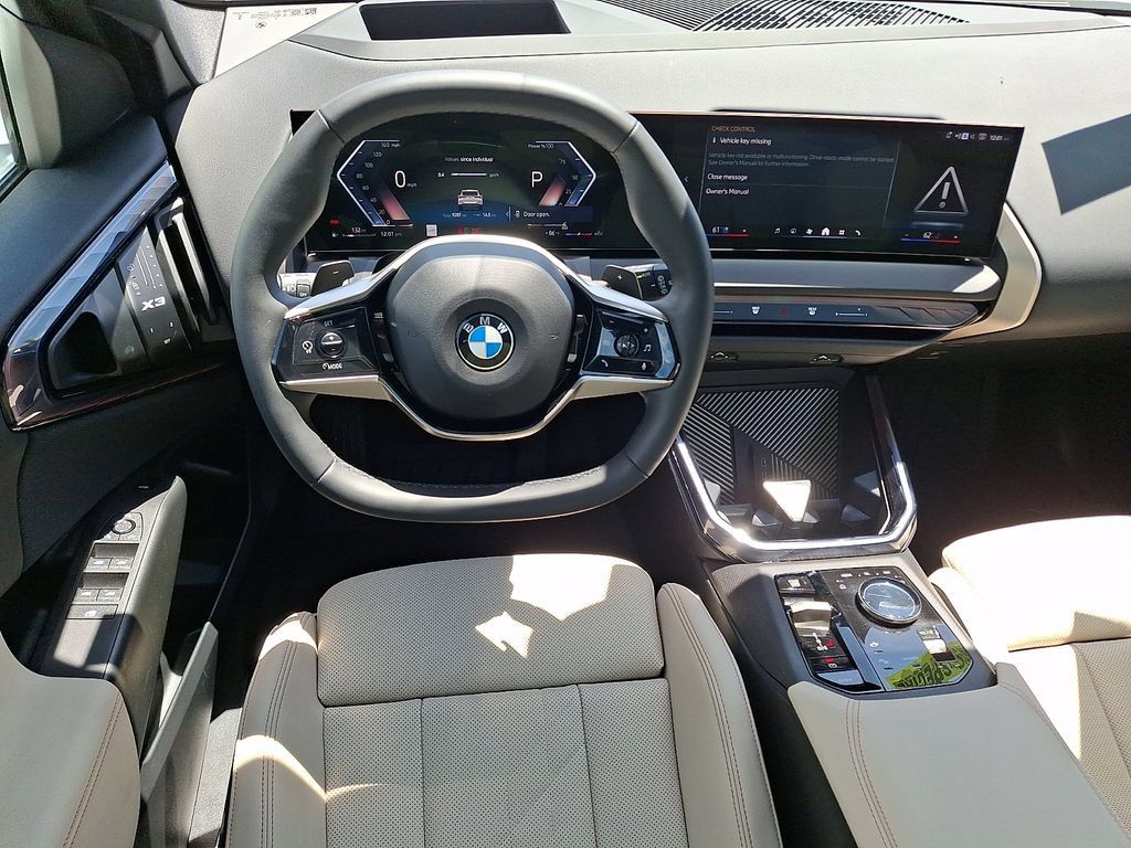 Used 2025 BMW X3 xDrive30i w/ Premium Package AWD/4WD image 2