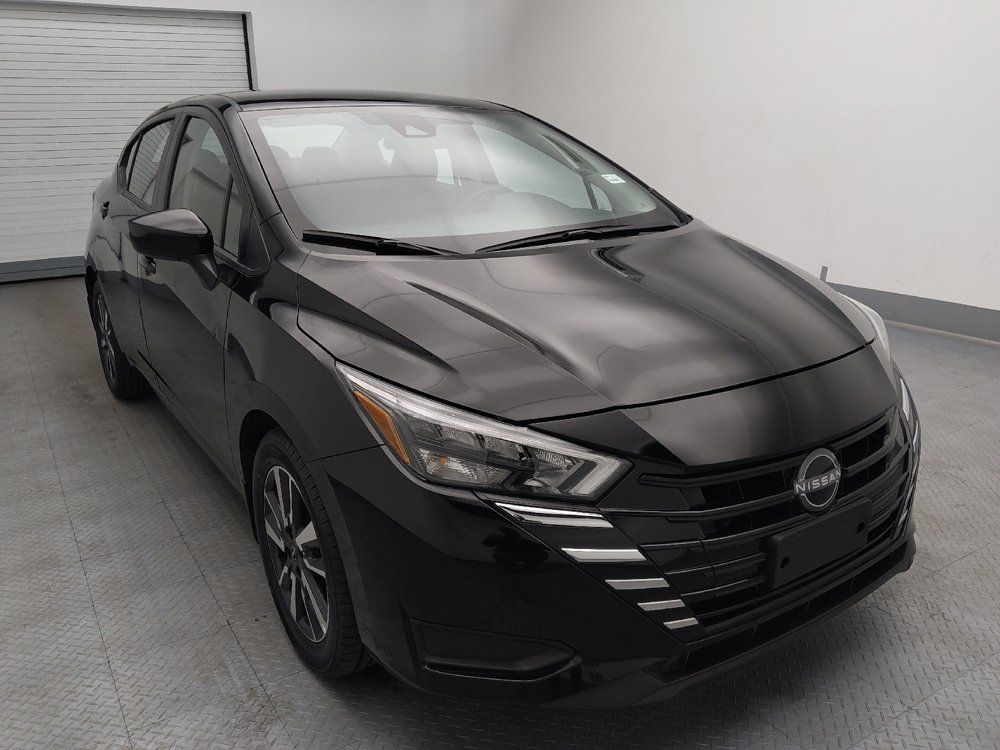 Used 2025 Nissan Versa SV w/ Trunk Package FWD image 14