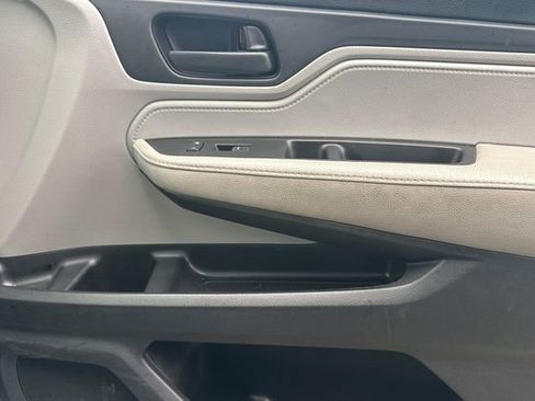 Used 2019 Honda Odyssey EX-L image 21