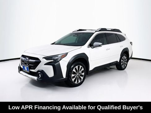Used 2023 Subaru Outback Touring AWD/4WD image 3