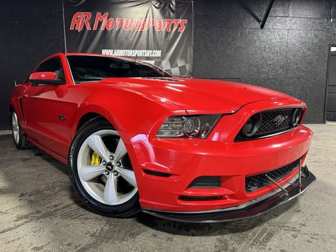 Used 2013 Ford Mustang GT Premium w/ Comfort Pkg image 7