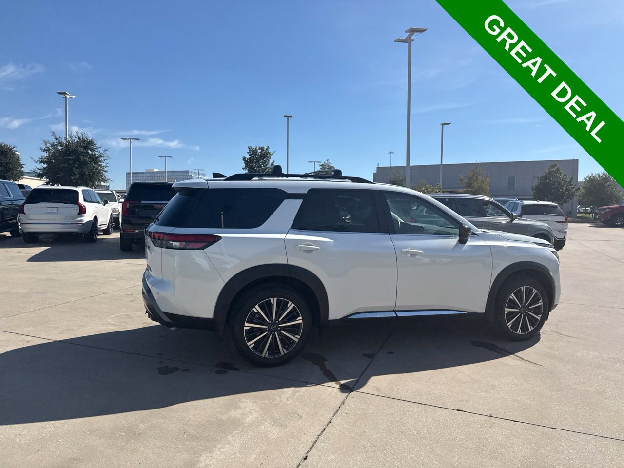 Used 2026 Nissan Pathfinder Platinum w/ Accent Package AWD/4WD image 12