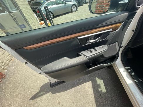 Used 2017 Honda CR-V EX image 10