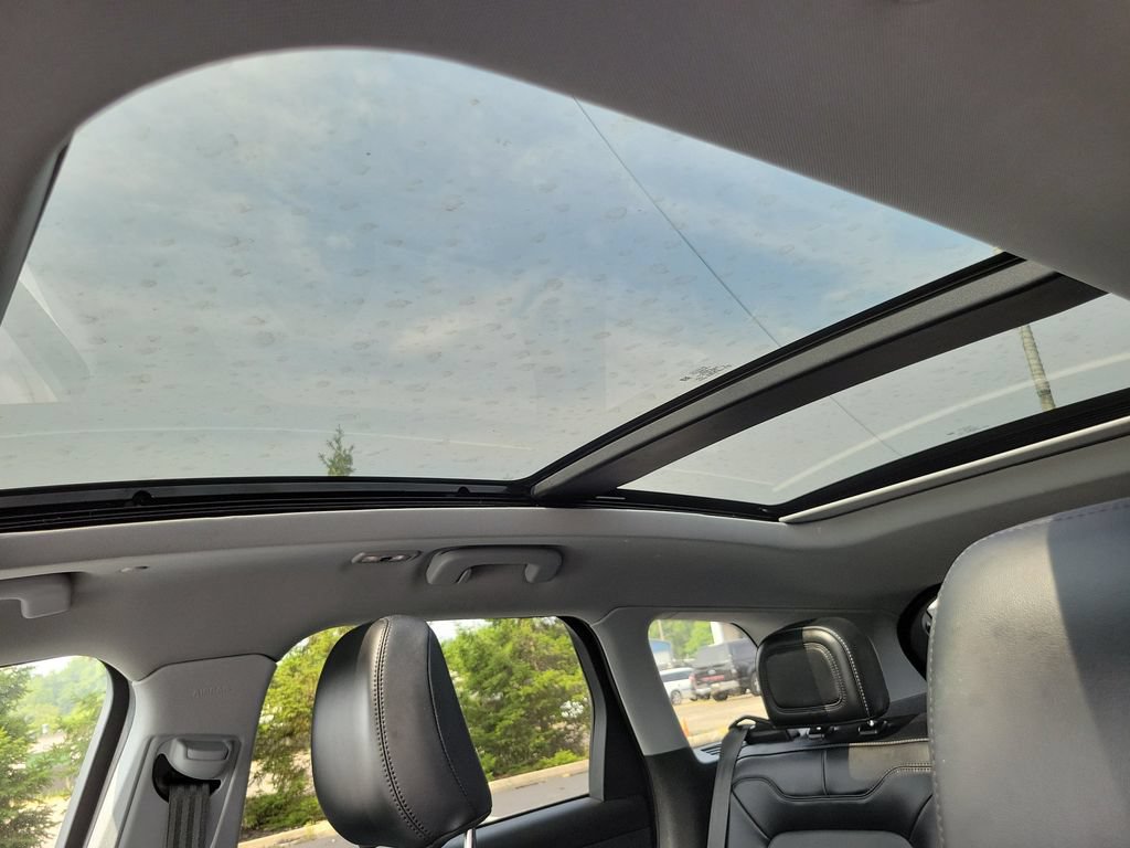 Used 2022 Lincoln Corsair Reserve AWD/4WD image 11
