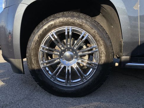 Used 2019 GMC Yukon XL SLT w/ Open Road Package image 34