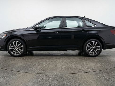 Used 2025 Volkswagen Jetta SE image 5