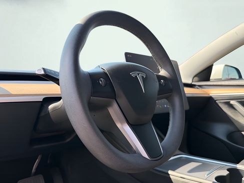 Used 2023 Tesla Model 3 Standard Range RWD image 34