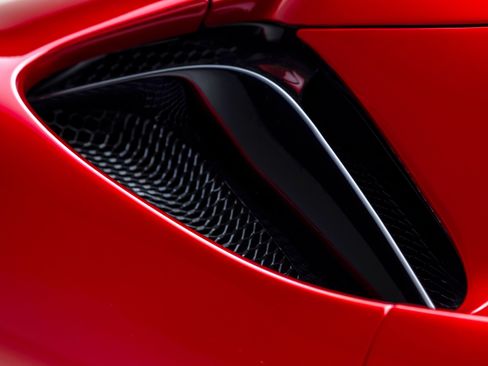 Certified 2025 Ferrari SF90 Spider AWD/4WD image 18