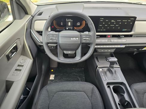 New 2027 Kia Seltos S FWD image 6