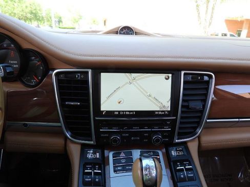 Used 2014 Porsche Panamera 4 AWD/4WD image 69