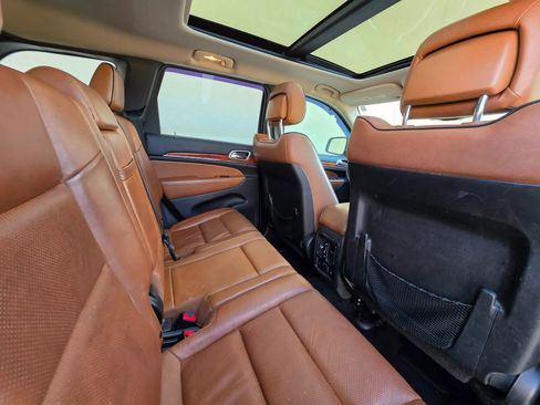 Used 2012 Jeep Grand Cherokee Overland image 15