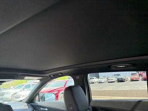 Used 2020 Cadillac XT4 Premium Luxury image 29