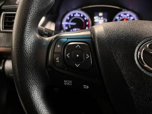 Used 2017 Toyota Camry LE image 20