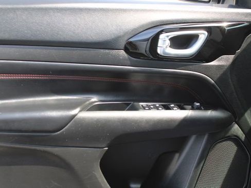 Used 2024 Jeep Compass Trailhawk image 11