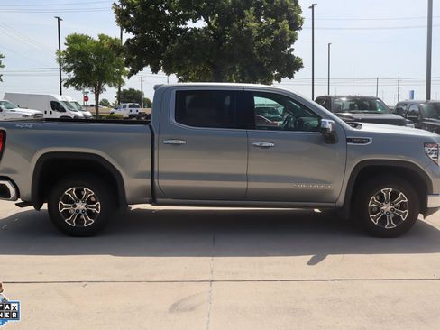 Used 2025 GMC Sierra 1500 SLT AWD/4WD image 2