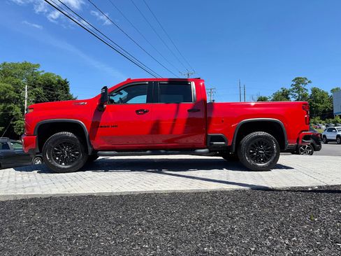Certified 2022 Chevrolet Silverado 2500 LTZ w/ LTZ Plus Package AWD/4WD image 7
