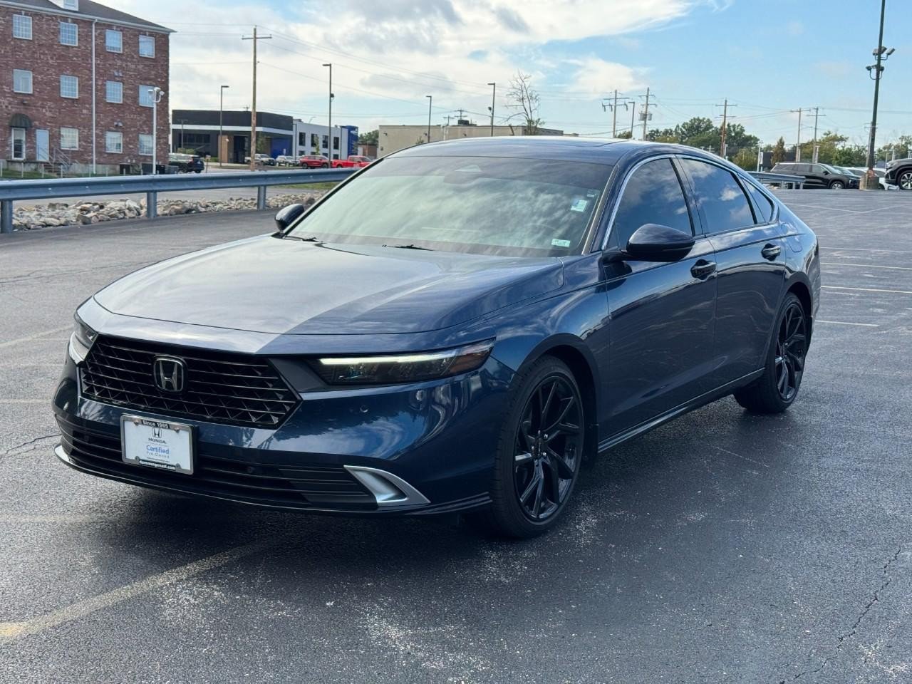 Used 2025 Honda Accord Touring image 9