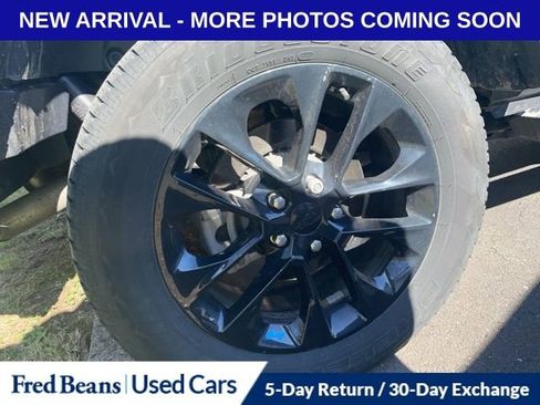 Used 2022 Jeep Wrangler Unlimited Sahara w/ Cold Weather Group image 16