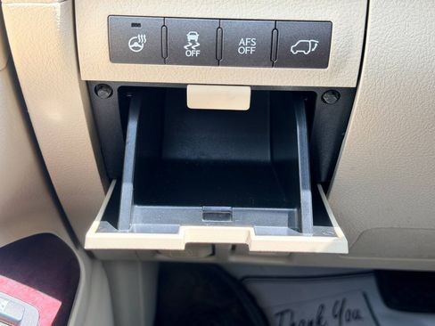 Used 2013 Lexus LX 570 4WD w/ Luxury Pkg image 48