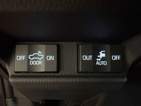 Used 2026 Toyota Tacoma Limited AWD/4WD image 7