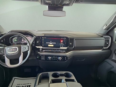 Used 2025 GMC Sierra 1500 SLT image 19