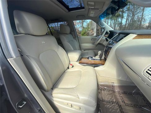 Used 2014 INFINITI QX80 4WD w/ Theater Package image 26
